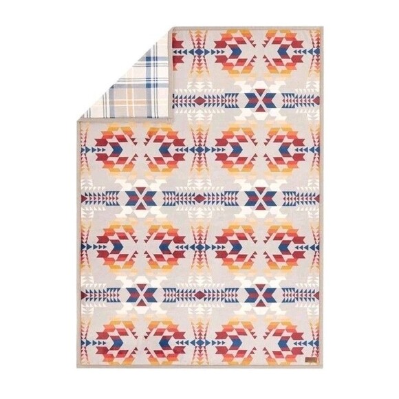 Pendleton Reversible Plush Throw, 600 GSM 50" x 70" Printed Patterns Throw - Picture 2 of 4